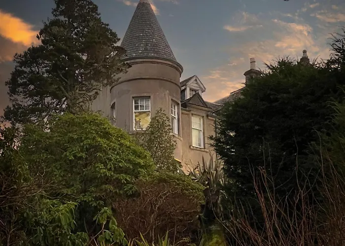 Glencruitten House